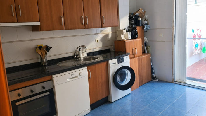 Image No.18-4 Bed Townhouse for sale