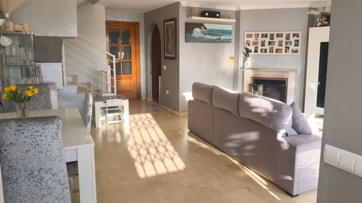 Image No.23-4 Bed Townhouse for sale