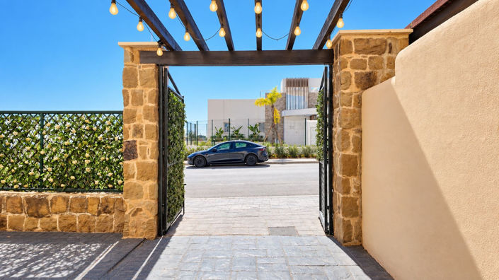 Image No.3-3 Bed Townhouse for sale