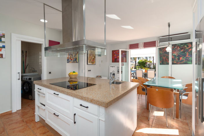 Image No.18-5 Bed Villa for sale