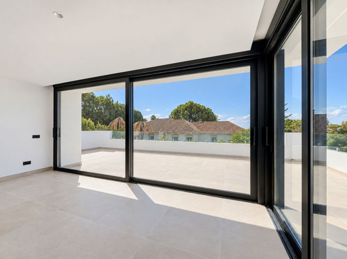 Image No.18-5 Bed Villa for sale