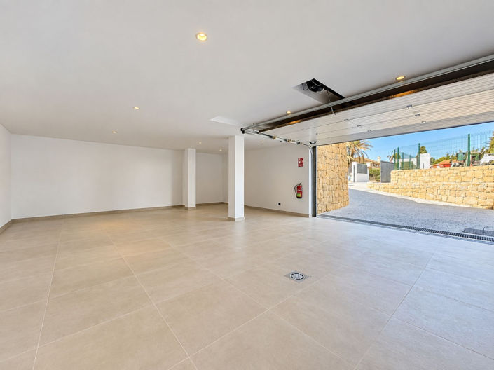 Image No.36-5 Bed Villa for sale