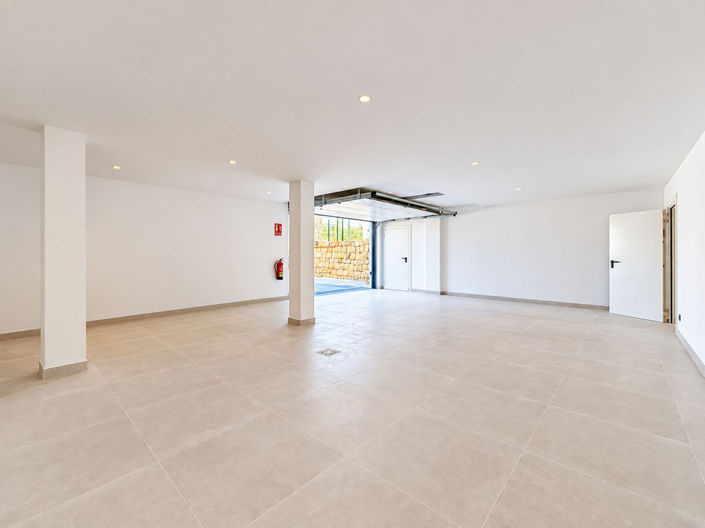 Image No.38-5 Bed Villa for sale