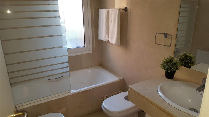 Image No.17-2 Bed Apartment for sale