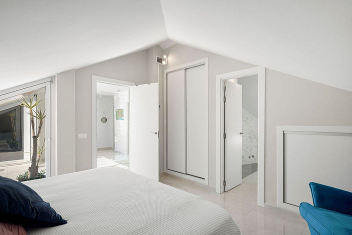 Image No.21-3 Bed Apartment for sale