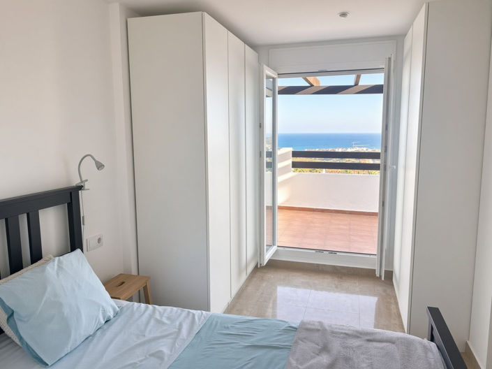 Image No.24-3 Bed Apartment for sale