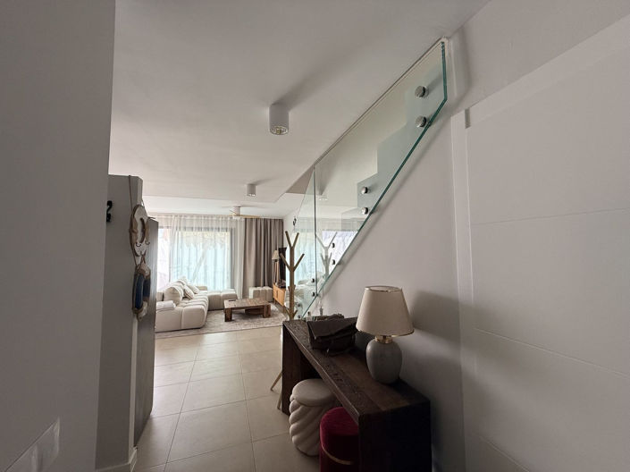 Image No.10-4 Bed Semi-Detached for sale