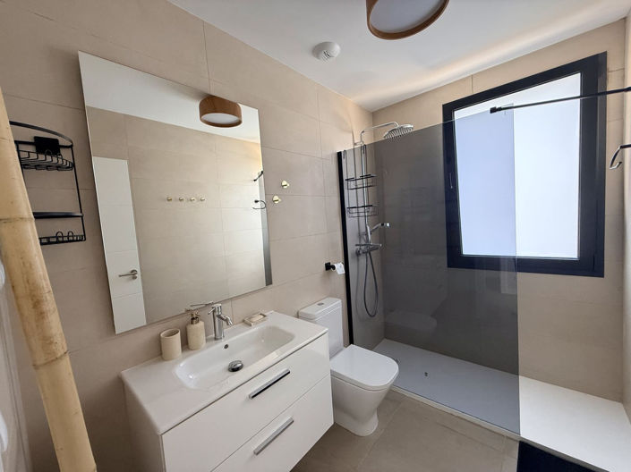 Image No.32-4 Bed Semi-Detached for sale