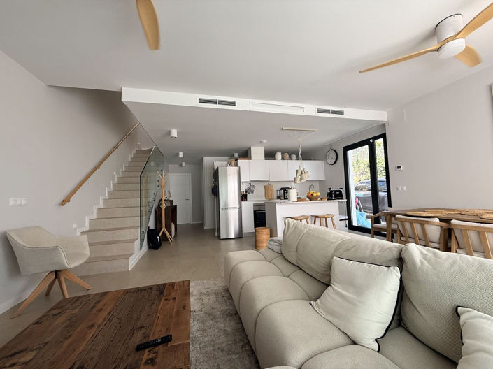 Image No.7-4 Bed Semi-Detached for sale
