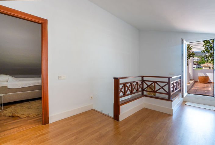 Image No.18-4 Bed Apartment for sale