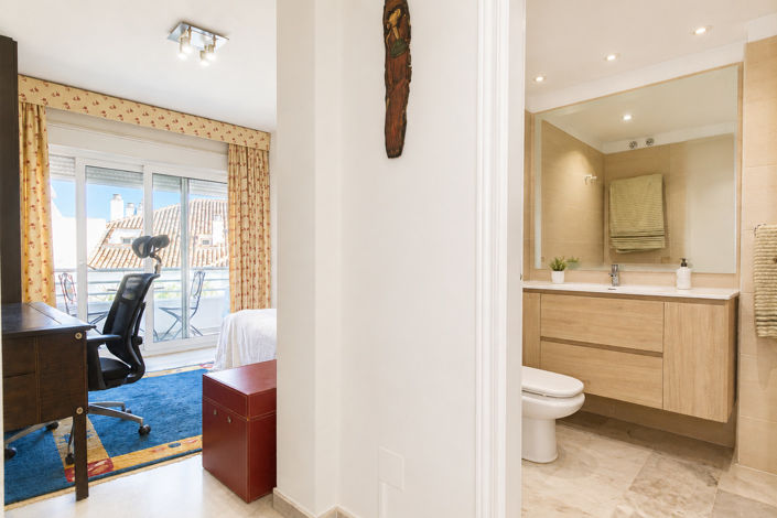 Image No.21-4 Bed Apartment for sale