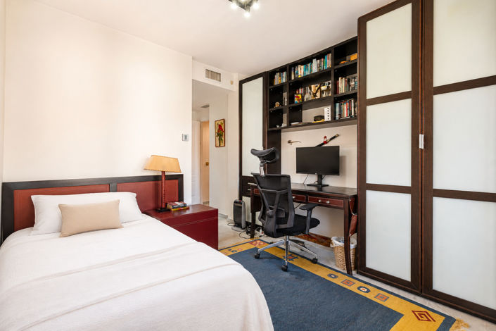 Image No.22-4 Bed Apartment for sale