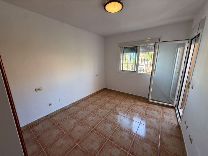 Image No.17-3 Bed Townhouse for sale