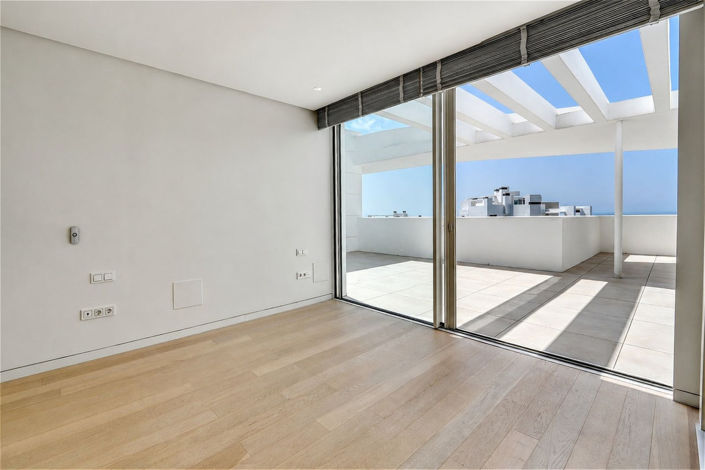 Image No.15-3 Bed Apartment for sale