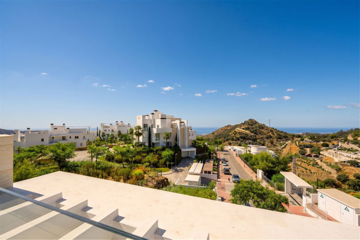 Image No.24-3 Bed Apartment for sale