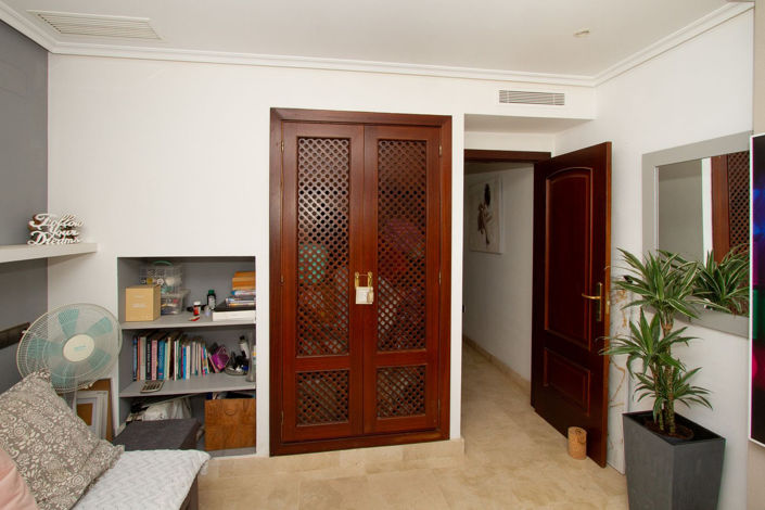 Image No.20-3 Bed Apartment for sale