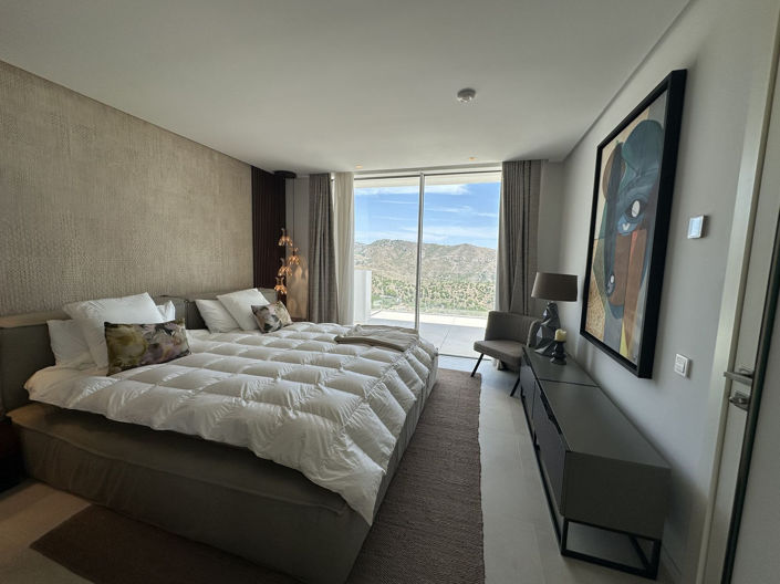 Image No.21-3 Bed Apartment for sale