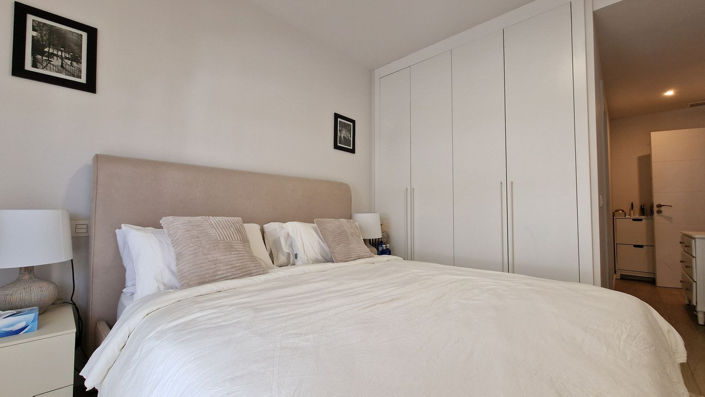 Image No.21-3 Bed Apartment for sale