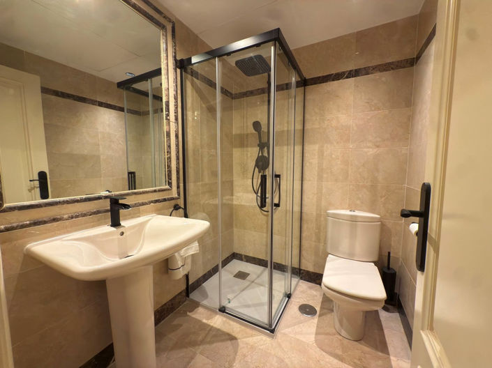Image No.20-3 Bed Apartment for sale