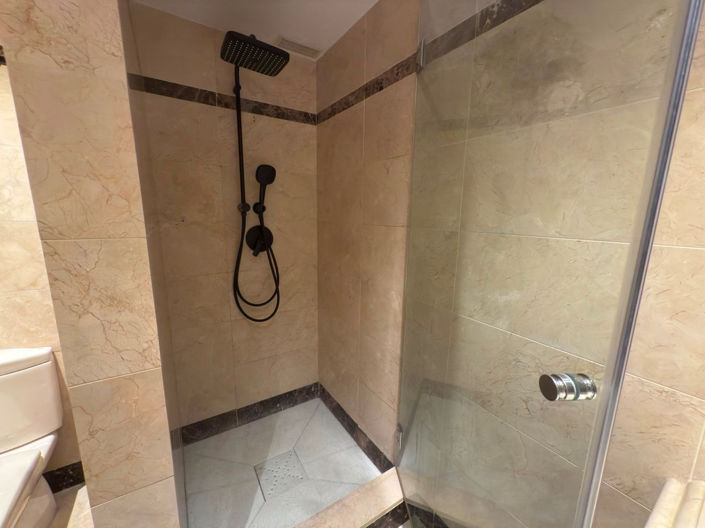 Image No.24-3 Bed Apartment for sale