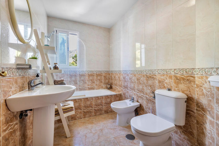 Image No.22-3 Bed Apartment for sale
