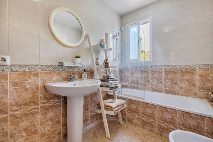 Image No.23-3 Bed Apartment for sale