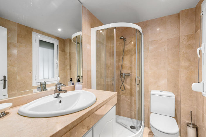 Image No.21-Appartement de 2 chambres à vendre à Estepona