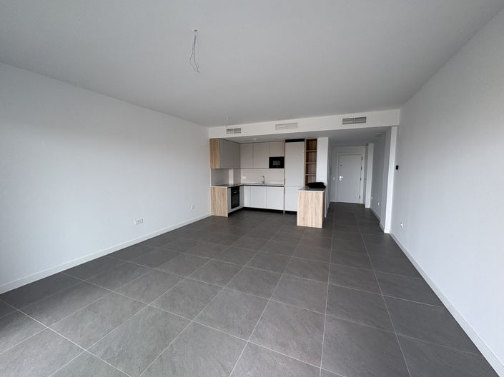 Image No.21-3 Bed Apartment for sale