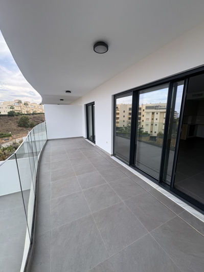 Image No.32-3 Bed Apartment for sale