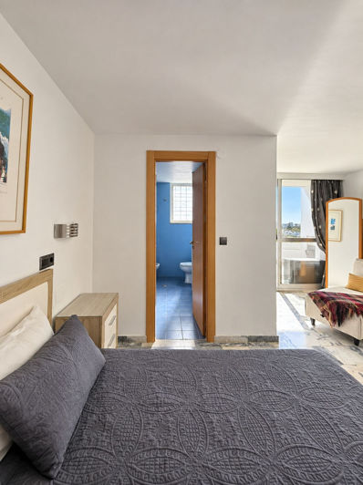 Image No.17-2 Bed Apartment for sale