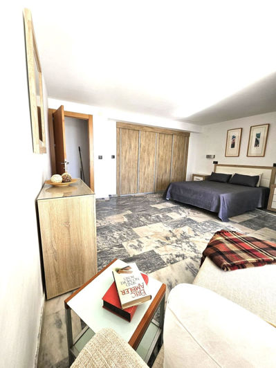 Image No.18-2 Bed Apartment for sale