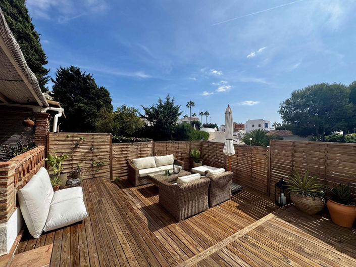Image No.2-2 Bed Townhouse for sale