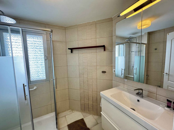 Image No.24-2 Bed Townhouse for sale