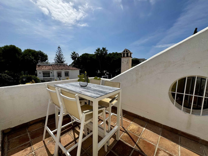 Image No.33-2 Bed Townhouse for sale