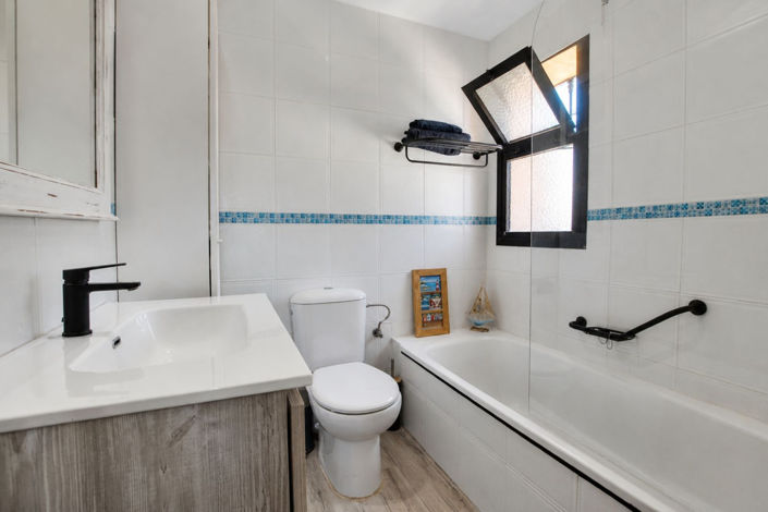 Image No.18-2 Bed Apartment for sale