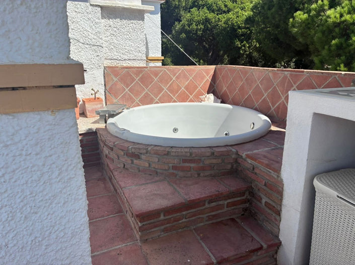 Image No.13-3 Bed Townhouse for sale