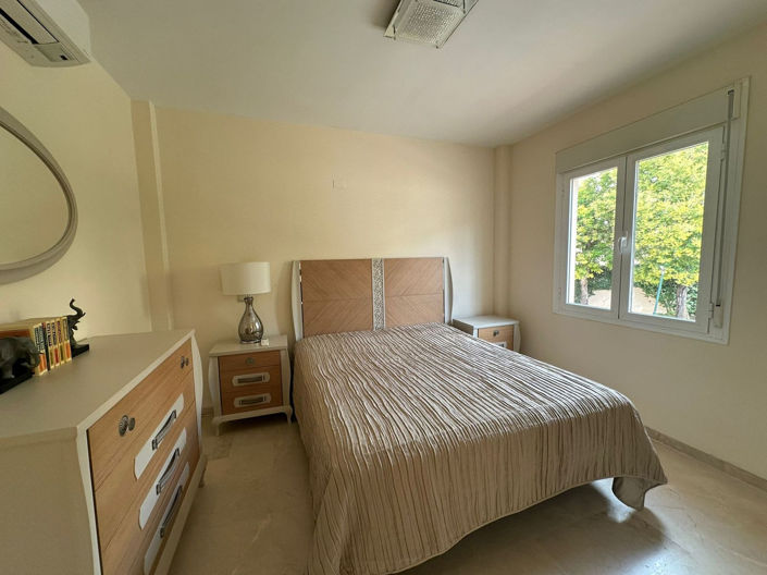 Image No.11-3 Bed Semi-Detached for sale