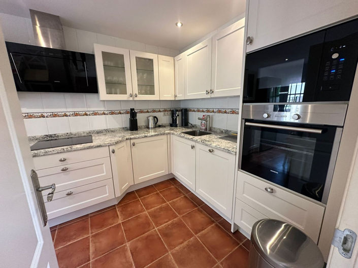 Image No.5-3 Bed Semi-Detached for sale