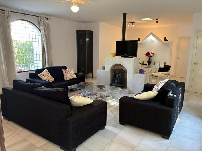 Image No.3-4 Bed Villa for sale