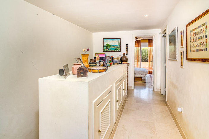 Image No.13-4 Bed Semi-Detached for sale