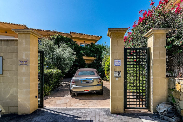 Image No.5-4 Bed Semi-Detached for sale