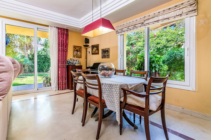Image No.9-4 Bed Semi-Detached for sale
