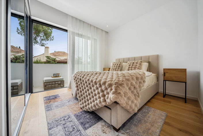 Image No.3-6 Bed Villa for sale