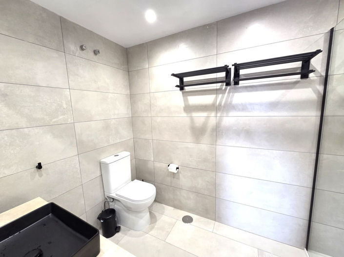 Image No.12-4 Bed Semi-Detached for sale