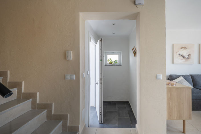 Image No.18-2 Bed Townhouse for sale