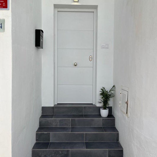 Image No.19-2 Bed Townhouse for sale
