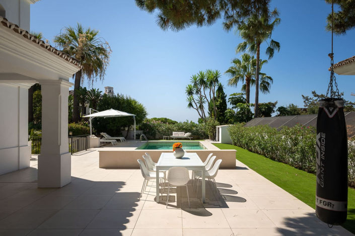 Image No.2-6 Bed Villa for sale