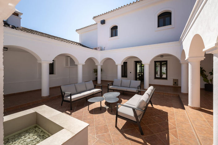 Image No.6-6 Bed Villa for sale
