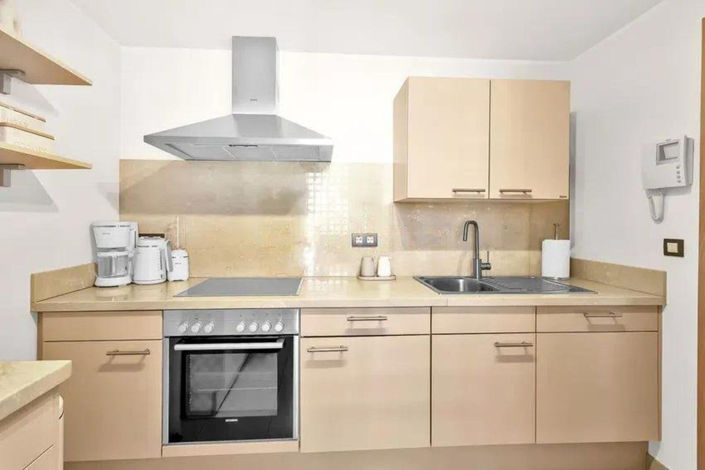 Image No.10-3 Bed Apartment for sale