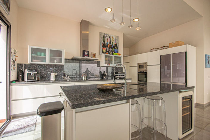 Image No.32-4 Bed Villa for sale